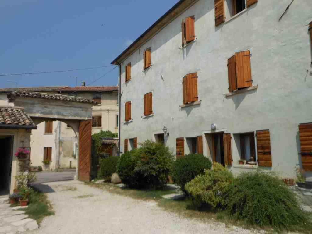 B&B Rosales Borso del Grappa Luaran gambar
